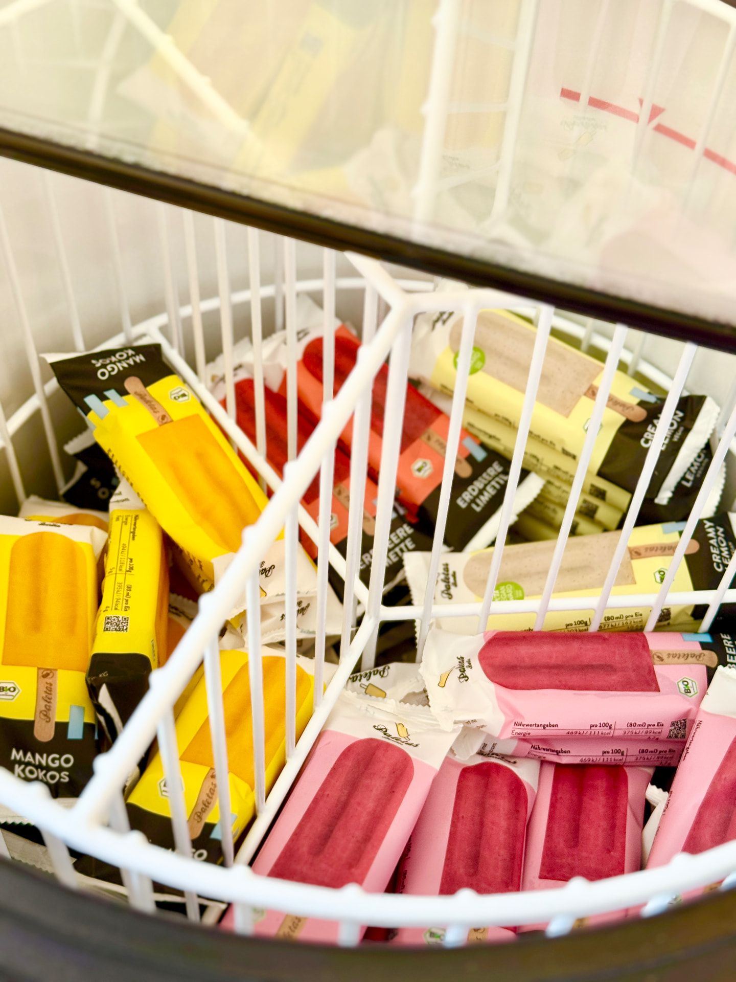 Paletas-Eis in der Truhe